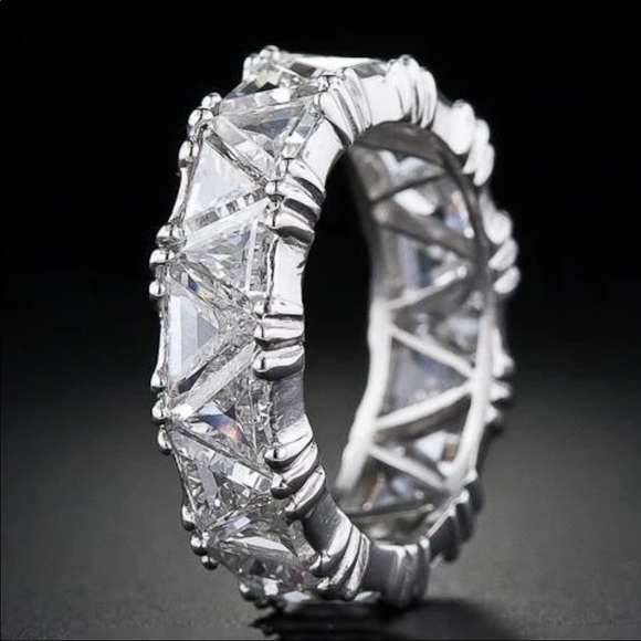 Stunning Silver Women's Ring - Picture 4 of 7
